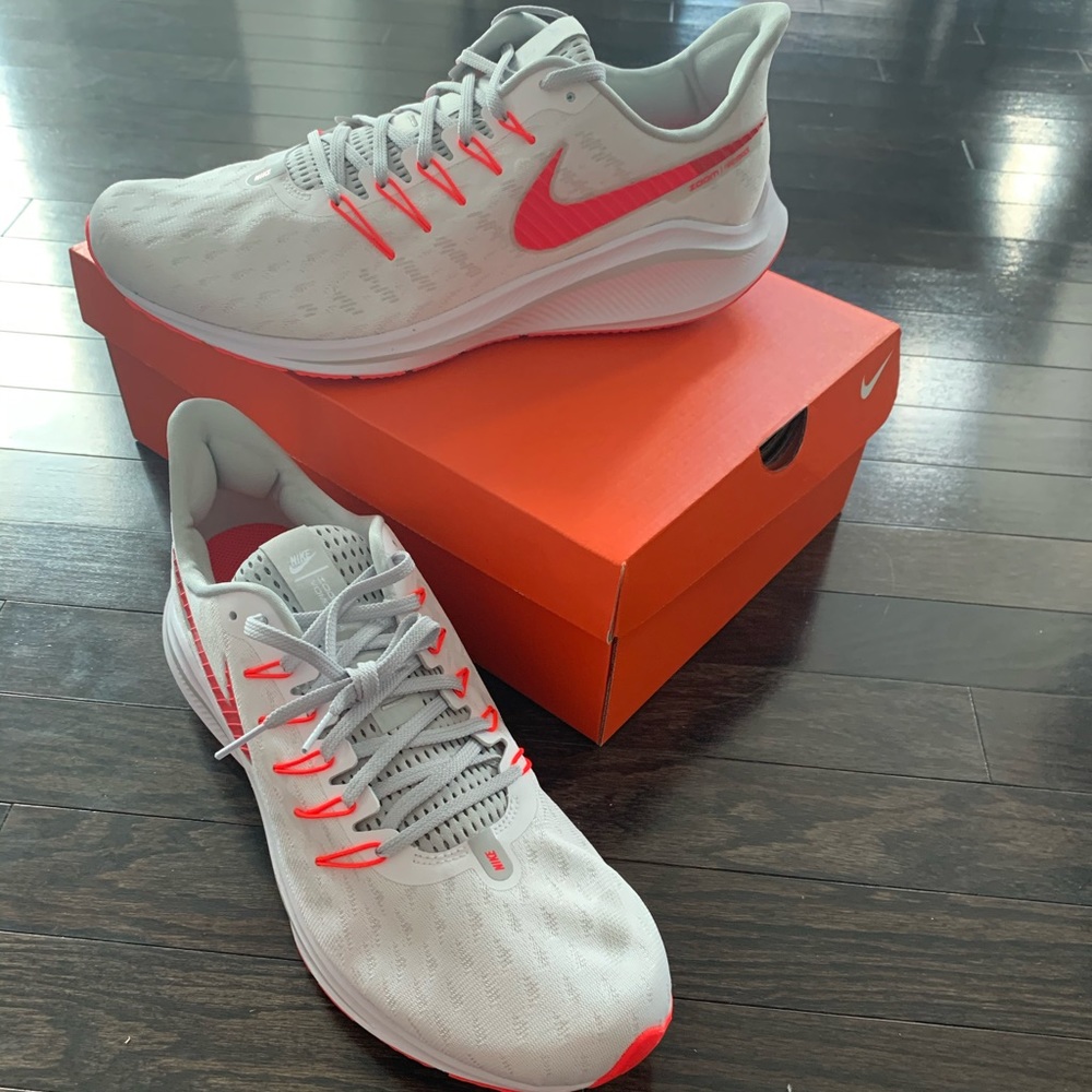 Nike Men’s Shoes NWT Size 12.5